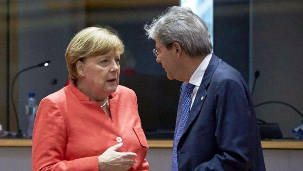 Libia, contatti Gentiloni-Merkel: sintonia su lotta ai trafficanti