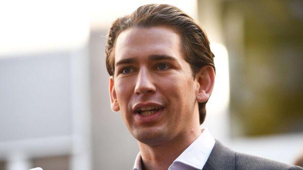 Migranti, l'Austria: "Molto realistica l'idea delle piattaforme"