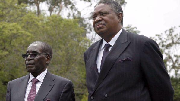 Zimbabwe, Mugabe espulso dal partito di governo: "Pronto a dimettersi"