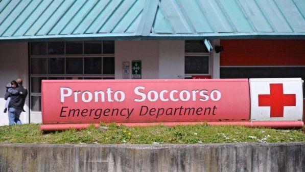 Viareggio, prof mette 4 a studentessa: la madre le mette le mani al collo