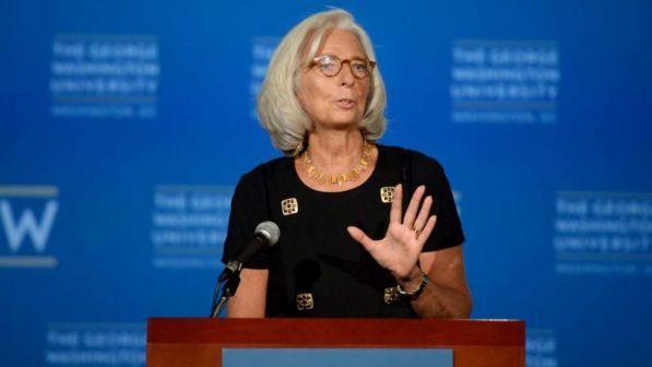 Fmi, Lagarde: "Economia dell'area euro rallenta, i rischi aumentano"