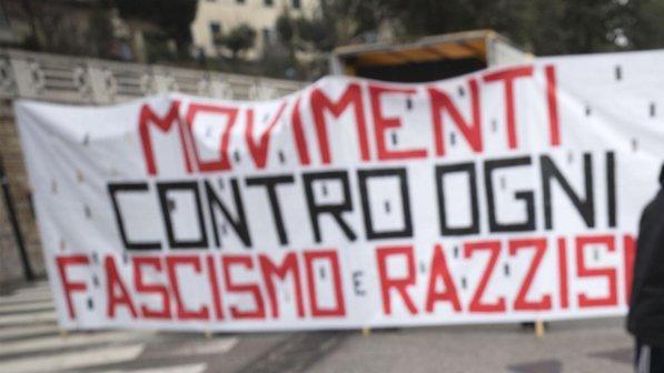 Macerata in piazza contro il razzismo, il sindaco: "Ora ripartiamo"