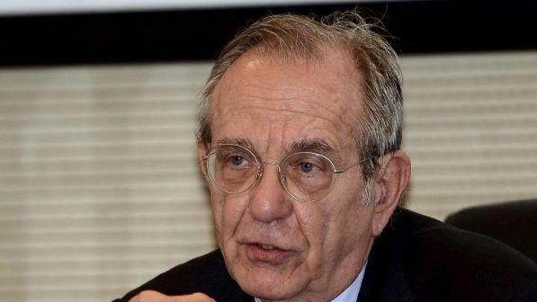 Padoan: Su Mps gravi le parole di Borghi | La replica: Il Pd ha distrutto la banca
