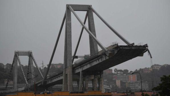 Il 2018 è l'anno del ponte Morandi, di Salvini e del reddito di cittadinanza