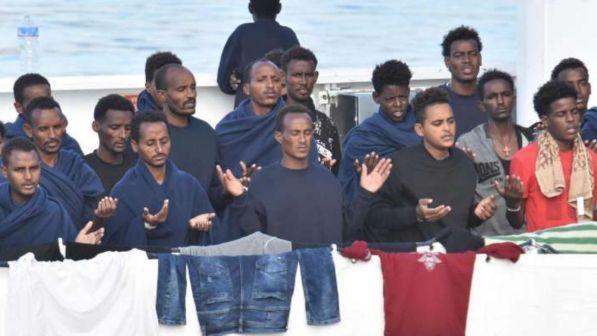 Migranti, Conte: "No agli sbarchi indiscriminati del passato"
