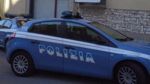 Ancona, candelotti in casa ultra'
