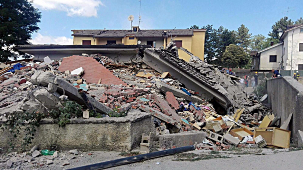 Terremoto, Protezione civile: 73 le vittime, cento i feriti