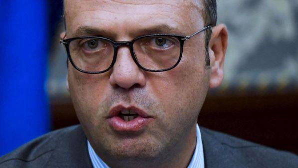 Alfano a Ungheria: "Stupore per legge anti-profughi, Italia diversa"