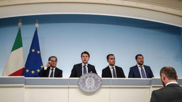 Patuanelli (M5S): lunedì dl fiscale e manovra al consiglio ministri