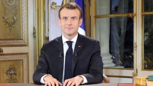 Francia, Macron risale nei sondaggi a febbraio: il 34% lo sostiene