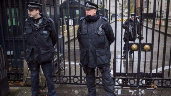 Londra, sei persone ferite da gas urticante in centro commerciale