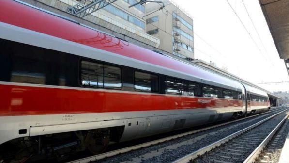 Sciopero dei trasporti, treni e voli fermi per stop di 24 ore nel weekend