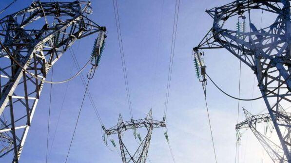 Elettricità, afa spinge consumi: record anno a 56.400 Mw