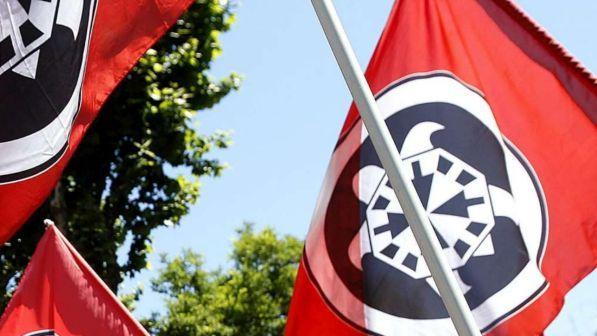 Aggressione a manifestanti, sequestrata la sede di CasaPound a Bari | Pm: "Riorganizzato il partito fascista"