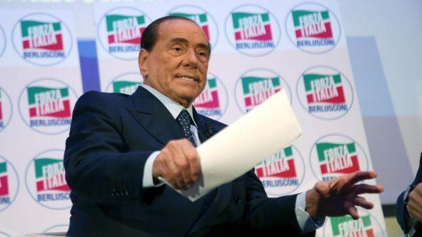 Berlusconi all'attacco della Manovra: "Questa legge danneggia i giovani, ruba agli anziani, punisce chi fa il bene"