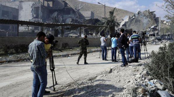Siria, evacuate città pro-regime assediate dai ribelli