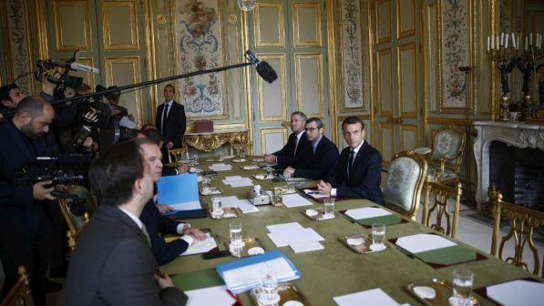 Francia, i gilet gialli disertano l'incontro con il governo