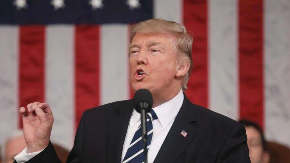 Usa, Trump contro tutti: provoca la Francia di Macron e accusa Google