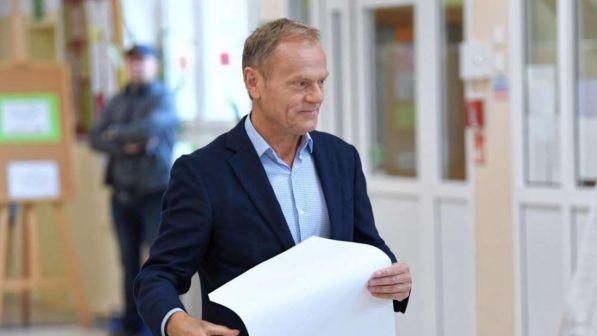 G7, Tusk sui dazi Usa: "L'Unione europea difenderà il vino francese"