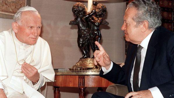 Addio a Mario Soares, morto a 92 anni l'ex presidente del Portogallo