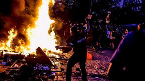 G20 di Amburgo, rilasciata ragazza italiana detenuta dopo scontri