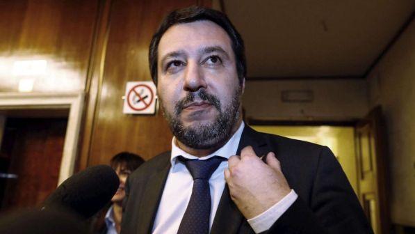 Migranti, Salvini: "Gli 800 morti sono colpa di buonisti e scafisti"
