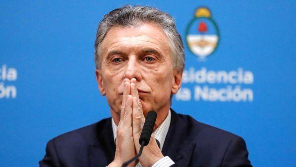 Argentina, il presidente Macri chiede scusa dopo il voto