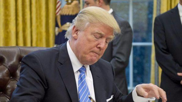Trump: "Con il muro nostri rapporti con il Messico miglioreranno"