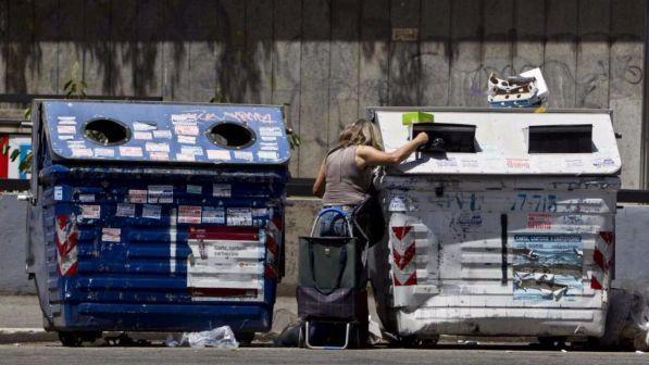 Unimpresa: a rischio povertà 9,3 milioni di italiani