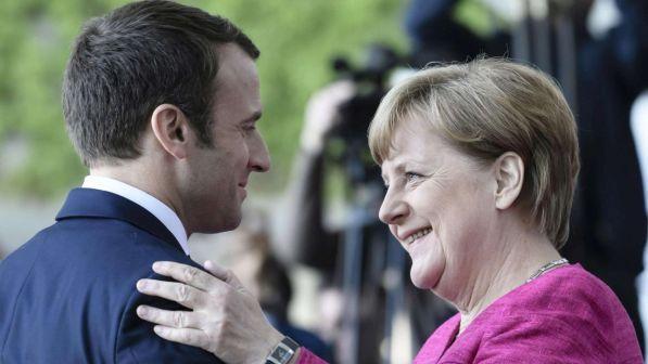 Eurozona, Merkel e Macron: "Troveremo una soluzione comune entro marzo"