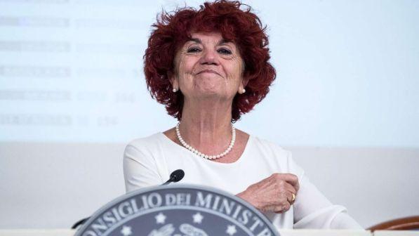 Contratto scuola, il ministero ai docenti: dovete lavorare di più