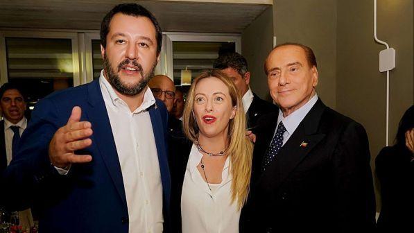 Consultazioni, Berlusconi: "Il centrodestra andrà unito al Quirinale"