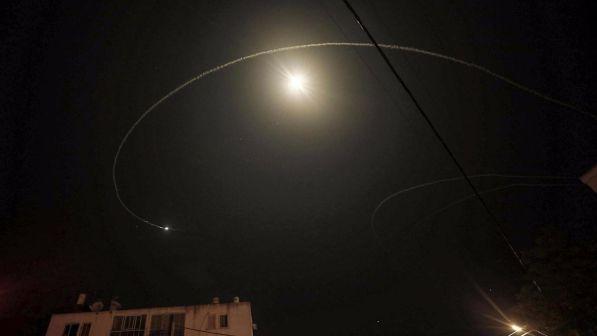 Gaza: raid israeliani colpiscono oltre 100 obiettivi Hamas