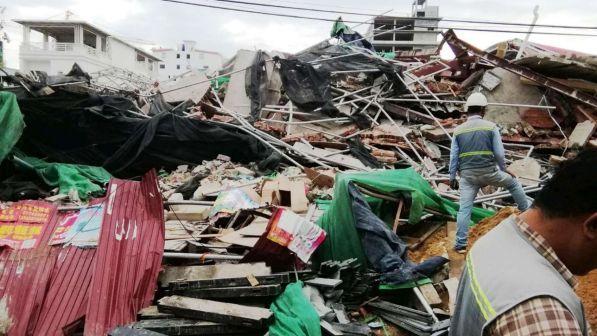 Cambogia, crolla palazzo in costruzione: almeno 24 morti
