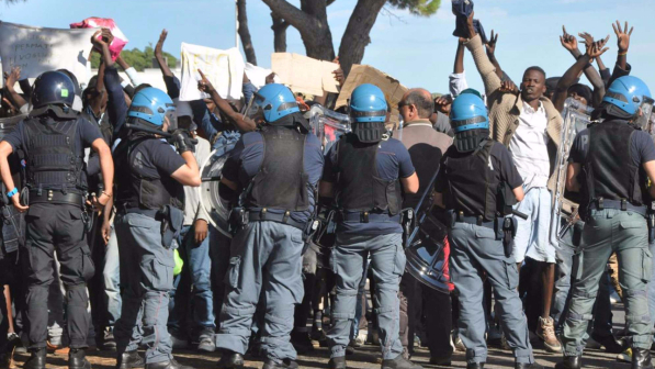 Migranti Ventimiglia, polizia: "Protesta organizzata da no borders"