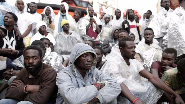 Migranti: al via team speciali dell'agenzia Frontex per i rimpatri