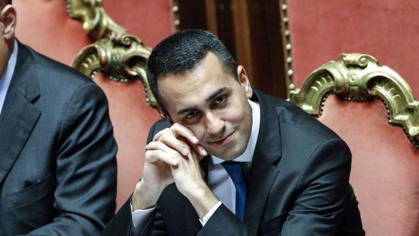 Di Maio: "Dopo i vitalizi passeremo alle pensioni d'oro" | "Reddito di cittadinanza in cambio di 8 ore di lavoro gratis"