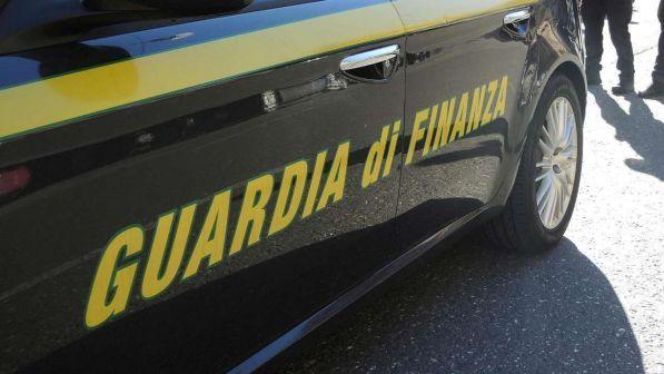 Truffe via crowdfunding: 40 indagati a Como, sequestrati 34 milioni