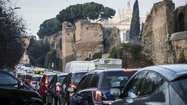 Roma decima al mondo per traffico, seconda per ore perse al volante
