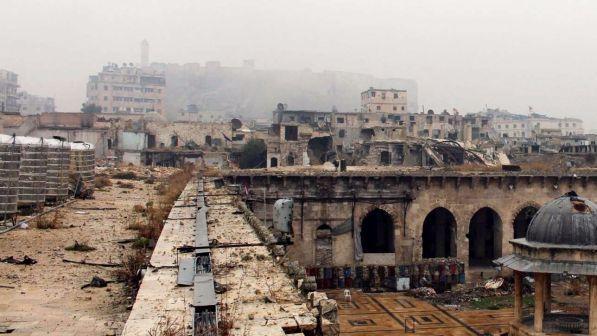 Siria, raid del regime su Homs: uccisi 9 civili, 6 sono bambini