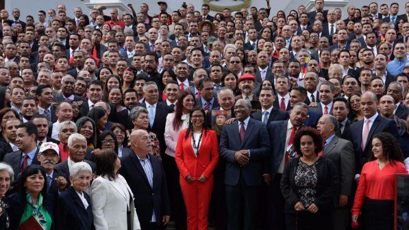 Venezuela, Assemblea Costituente assume poteri del Parlamento