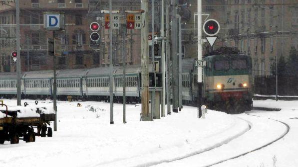 Maltempo, Delrio chiede alle Ferrovie rapporto su disagi treni