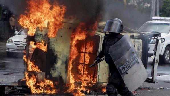 Nicaragua, 16enne morto durante manifestazione dell'opposizione