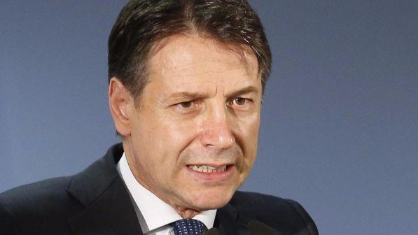 Migranti, Conte: "Non si può fare tutto da soli"
