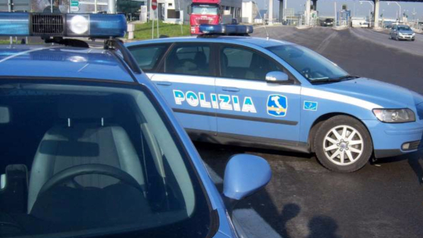 Scontro tra un'auto e un camion nel Foggiano: tre morti