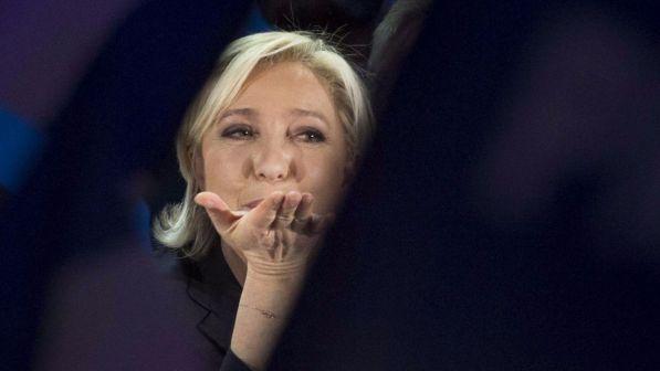 Voto Francia, Le Pen: Macron non ci proteggerà dal terrorismo