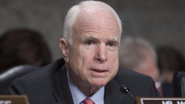 Usa, Trump chiama il senatore McCain dopo la diagnosi di tumore
