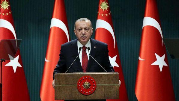 Erdogan all'Austria: "Chiudere le moschee è guerra di religione"