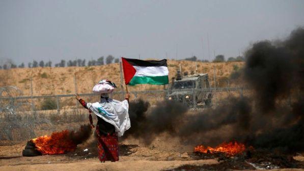 Gaza, due manifestanti palestinesi uccisi negli scontri al confine