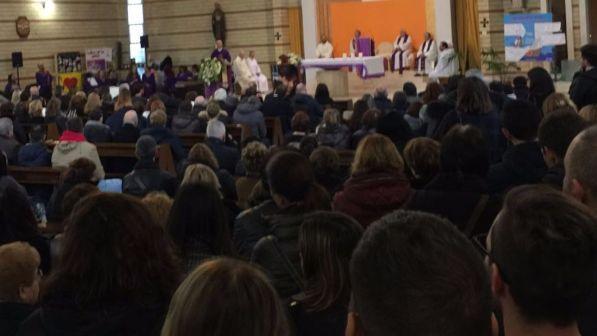 Magenta, vietata messa nel tendone comunale: no a culto in luoghi pubblici